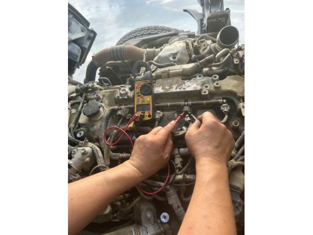 エルフトラック　エンジン関連修理・整備　インジェクター交換　エンジン不調　トラック修理　藤井寺　羽曳野　富田林　柏原　ブルブル　走らない