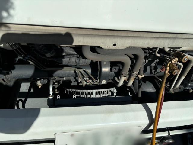 キャンター　電装系修理　三菱ふそう　エアコンガス漏れ　低圧パイプ　エアコン修理　藤井寺　羽曳野　富田林　柏原