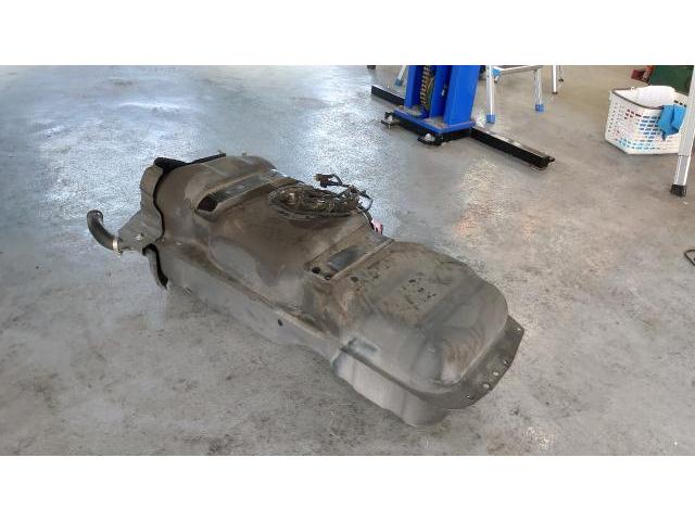 ハイエースバン　エンジン　エンジン止まった　走らない　エンスト　息継ぎ　gl ハイエースワゴン　　燃料ポンプ　たまにかからない　藤井寺　羽曳野　富田林　柏原　KDH200  TRH200