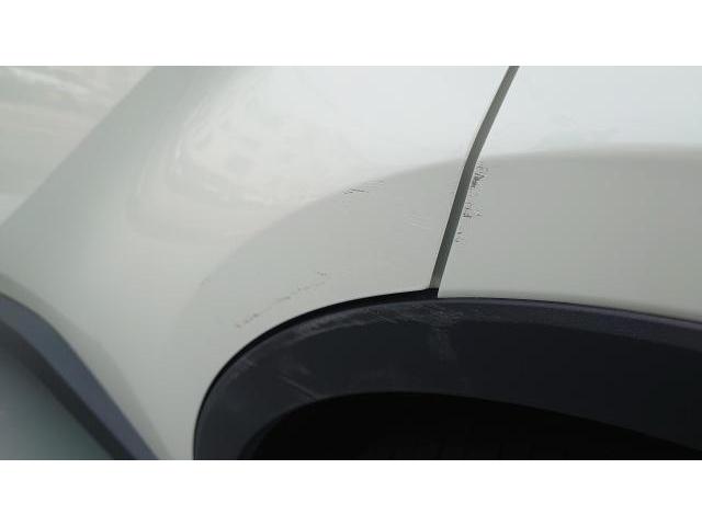 トヨタ　Ｃ－ＨＲ　板金・外装補修　鈑金　塗装　修理　zyx10 ngx10 ハイブリッド車　藤井寺　阪南鈑金　羽曳野　富田林　柏原　無料代車
