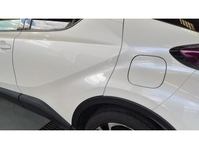 トヨタ　Ｃ－ＨＲ　板金・外装補修　鈑金　塗装　修理　zyx10 ngx10 ハイブリッド車　藤井寺　阪南鈑金　羽曳野　富田林　柏原　無料代車