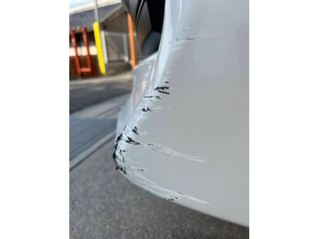 トヨタ　ヴォクシー　板金・外装補修　ノア　70 80　ZRR70W
塗装　板金　鈑金　藤井寺　羽曳野　富田林　柏原　バンパー修理