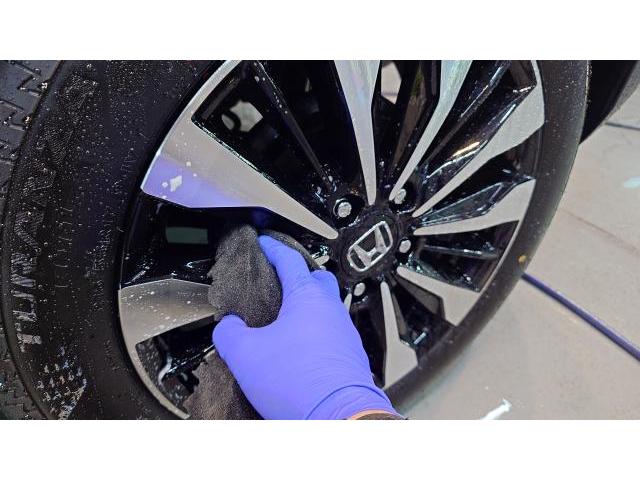 ホンダ　WR-V　ボディコーティング  ガラスコーティング　セラミックコーティング　撥水　藤井寺　羽曳野　富田林　柏原　GYEON FYENLAB 阪南鈑金　