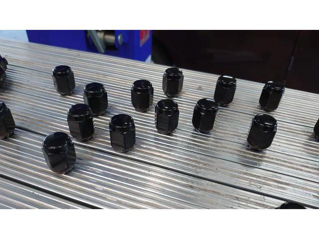 トヨタ　ハイエースバン　ホイールコーティング　セラミックコーティング　TRH  KDH 200系　ハイエース　箱バン　藤井寺　羽曳野　富田林　柏原　阪南鈑金　ガラスコーティング　セラミックコーティング