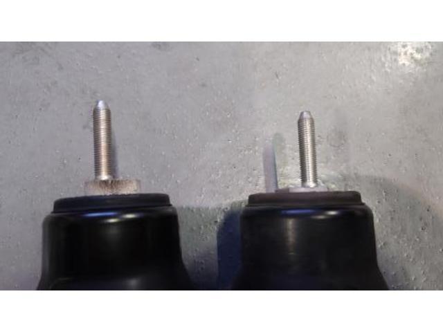 スバル　レガシィツーリングワゴン　エンジン　整備　BPR　BRM エンジンマウント交換　走り出し　朝　エンジンかけると　信号待ち　ガタガタ　ブルブル　かけだし　藤井寺　羽曳野　富田林　柏原　阪南鈑金　ストール　揺れる　車　ミッション　