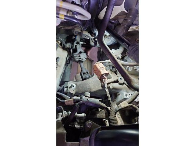 スバル　レガシィツーリングワゴン　エンジン　整備　BPR　BRM エンジンマウント交換　走り出し　朝　エンジンかけると　信号待ち　ガタガタ　ブルブル　かけだし　藤井寺　羽曳野　富田林　柏原　阪南鈑金　ストール　揺れる　車　ミッション　