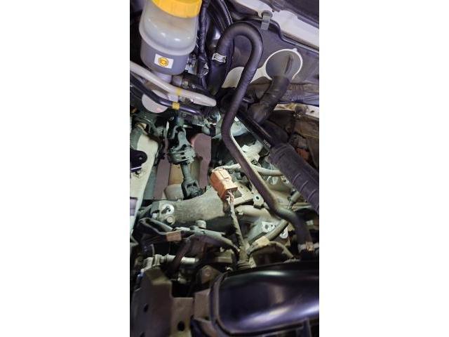 スバル　レガシィツーリングワゴン　エンジン　整備　BPR　BRM エンジンマウント交換　走り出し　朝　エンジンかけると　信号待ち　ガタガタ　ブルブル　かけだし　藤井寺　羽曳野　富田林　柏原　阪南鈑金　ストール　揺れる　車　ミッション　