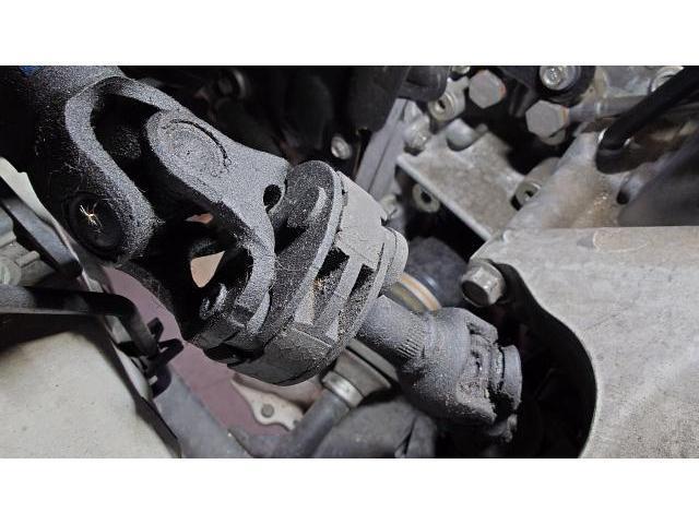 スバル　レガシィツーリングワゴン　エンジン　整備　BPR　BRM エンジンマウント交換　走り出し　朝　エンジンかけると　信号待ち　ガタガタ　ブルブル　かけだし　藤井寺　羽曳野　富田林　柏原　阪南鈑金　ストール　揺れる　車　ミッション　