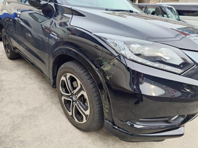 ホンダ　ヴェゼル　板金・外装補修　板金　鈑金　塗装　凹み　へこみ　事故　当てた　自損事故　見積もり　安い　無料代車　藤井寺　羽曳野　富田林　柏原　阪南鈑金　大阪府　大阪市　八尾　平野