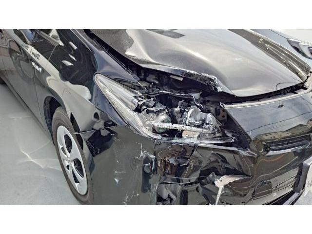 トヨタ　プリウス　事故　　板金・外装補修　zvw30 zvw40　鈑金　板金　塗装　凹み　へこみ　当てた　事故　阪南鈑金　藤井寺　羽曳野　富田林　柏原　八尾