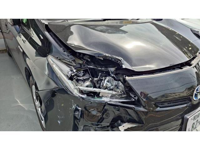 トヨタ　プリウス　事故　　板金・外装補修　zvw30 zvw40　鈑金　板金　塗装　凹み　へこみ　当てた　事故　阪南鈑金　藤井寺　羽曳野　富田林　柏原　八尾