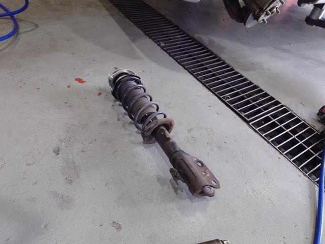 ダイハツ　ムーヴキャンバス　リコール作業　サスペンション・足回り修理・整備　無料　代車無料　藤井寺　羽曳野　富田林　柏原　八尾　堺　阪南鈑金　大阪ダイハツ　　LA800s サービスキャンペン