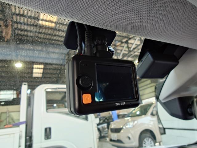 フォルクスワーゲン　ゴルフ8 ＧＴＩ　ドラレコ前後カーナビ・ETC・ドラレコ取付　電装品　藤井寺　羽曳野　富田林　柏原　八尾　堺　阪南鈑金　大阪　輸入車　外車　アウディ
