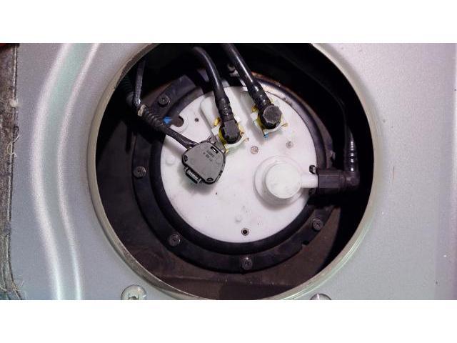 トヨタ　ハイエースバン　200系ハイエース　燃料警告灯点灯しない　KDH GDH メーター修理　電装系修理 燃料警告灯　ガソリンがなくなっても　点灯しない　TRH 　藤井寺　羽曳野　富田林　柏原　八尾　堺　阪南鈑金　