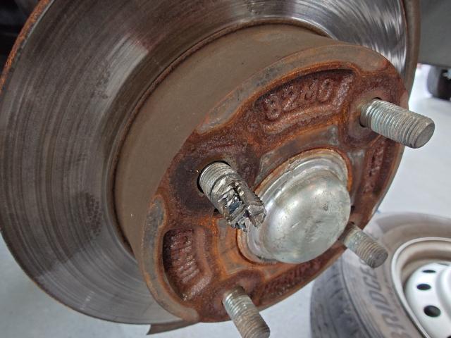 スズキ　エブリイ　ハブボルト　　サスペンション・足回り修理・整備　DA17v DA64V 折れる　修正　藤井寺　羽曳野　富田林　柏原　ホイール締めすぎ　八尾　堺　阪南鈑金　