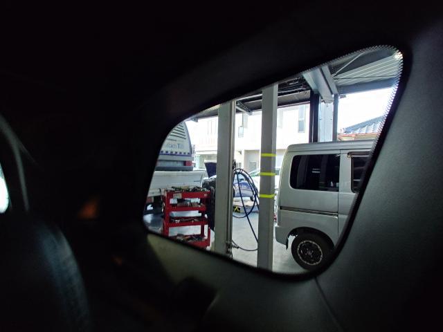 クライスラー・ジープ　wk36ta　ジープ・グランドチェロキー　フィルム　断熱フィルム　暑い　車内　エアコン効きやすくなる　スモークフィルム　IRUVカット　藤井寺　羽曳野　富田林　柏原　八尾　堺　阪南鈑金