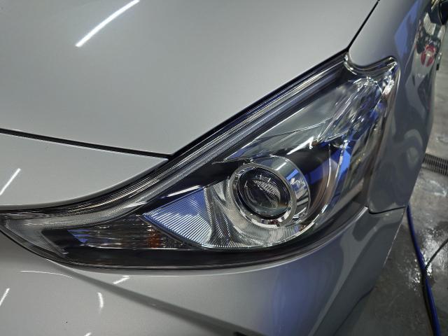 トヨタ プリウスα ヘッドライトくすみ取り ヘッドライトリペア 黄ばみ取り ヘッドライト暗い 藤井寺 羽曳野 富田林 柏原 八尾 堺 阪南鈑金 zvw30 zvw50 zvw40  プリウス  修復 車検