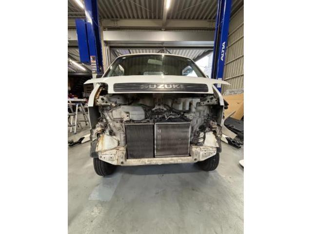 スズキ　キャリイトラック　エアコン不良　電装系修理　エアコンが効かない　暑い　藤井寺　羽曳野　富田林　柏原　八尾　堺　阪南鈑金　阪南鈑金　　コンプレッサー　