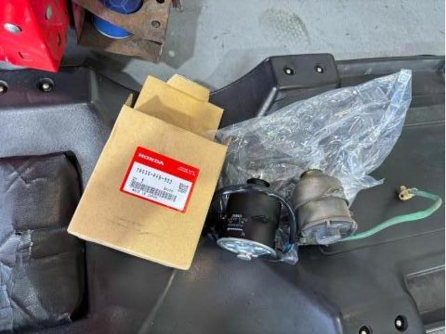 ホンダ　バモス　エアコンが弱い　冷たい風が出にくい　エアコンが効かない　電装系修理　HM1　hm2　hm3　走ると効き出す。
暑い　ぬるい　信号待ち　風が出なくなる