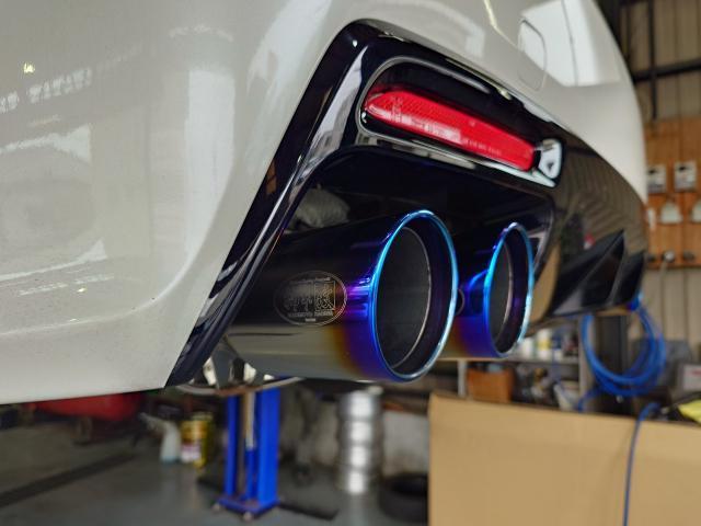 トヨタ　マークＸ　吸排気系パーツ取付　マフラー　持ち込み　取り付け　カスタムパーツ　藤井寺　羽曳野　富田林　柏原　八尾　堺　阪南鈑金　GRMN