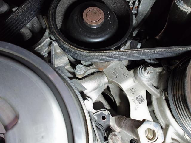 ＭＩＮＩ　ＭＩＮＩ 水漏れ　オーバーヒート　ウォーターポンプ　エンジン関連修理・整備　ミニクーパー　f55 F56 f57 阪南鈑金　藤井寺　富田林　柏原　八尾　堺　輸入車歓迎　