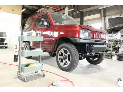 プロの塗装、板金スタッフが在籍していま