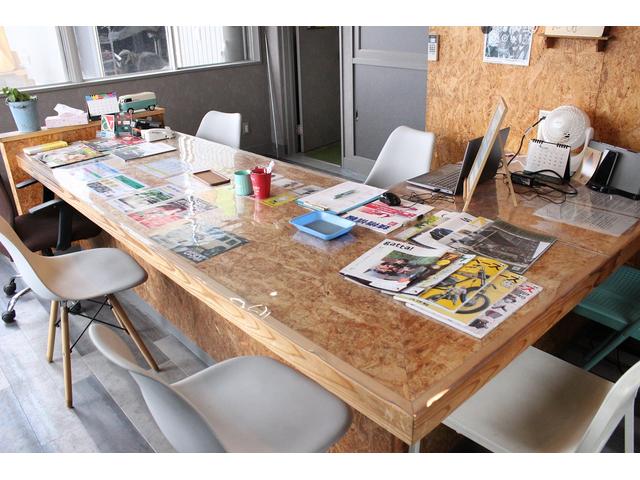 作業中も店内でごゆっくりお待ち頂けます