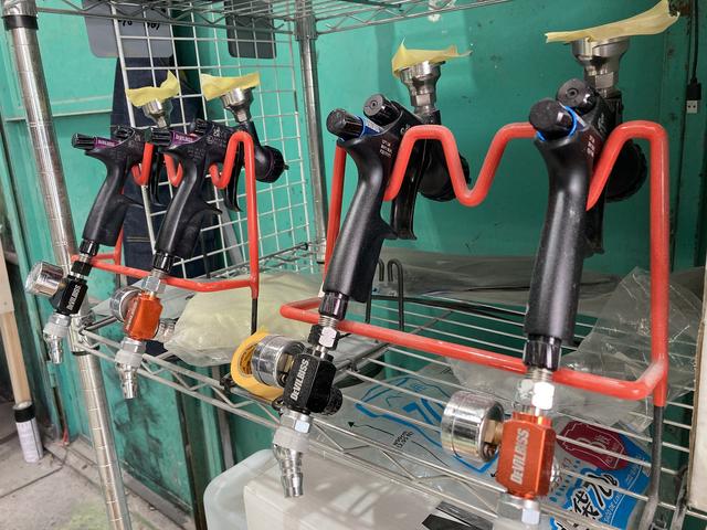 （株）嶋田自動車塗装工業　鈑金塗装　事故修理　キズへこみ直し専門店12