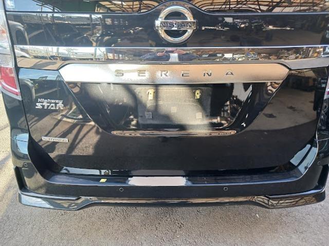 日産　セレナ　5AA-GFC27　カラー　G41　ダイヤモンドブラックパール　リアバンパー修理　作業期間　3日　塗装熊本市中央区　東区　西区　北区　植木町　南区　菊陽町　合志市　大津町　他地域のお客様も大歓迎です！