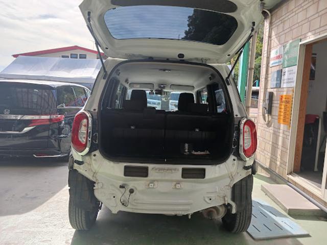 スズキ　クロスビー　カラー　ZVR　ピュアホワイトパール　リアバンパーガニッシュ修理　リアバンパー・リアアーチモール交換　作業期間　2日　熊本市中央区　東区　西区　北区　植木町　南区　菊陽町　合志市　大津町　他地域のお客様も大歓迎です!!