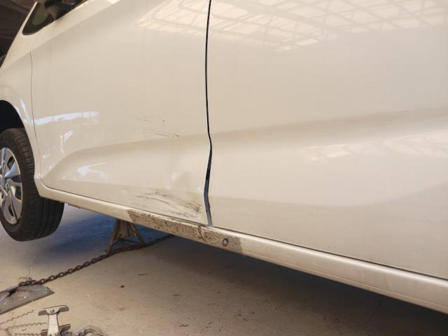 ホンダ　フリード　カラー　NH883P　プラチナホワイトパールー　左フロントドア交換・左スライドドア修理・左サイドシル修理　作業期間　4日　熊本市中央区　東区　西区　北区　植木町　南区　菊陽町　合志市　大津町　他地域のお客様も大歓迎です!!