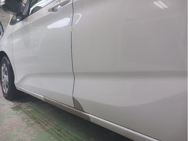 ホンダ　フリード　カラー　NH883P　プラチナホワイトパールー　左フロントドア交換・左スライドドア修理・左サイドシル修理　作業期間　4日　熊本市中央区　東区　西区　北区　植木町　南区　菊陽町　合志市　大津町　他地域のお客様も大歓迎です!!