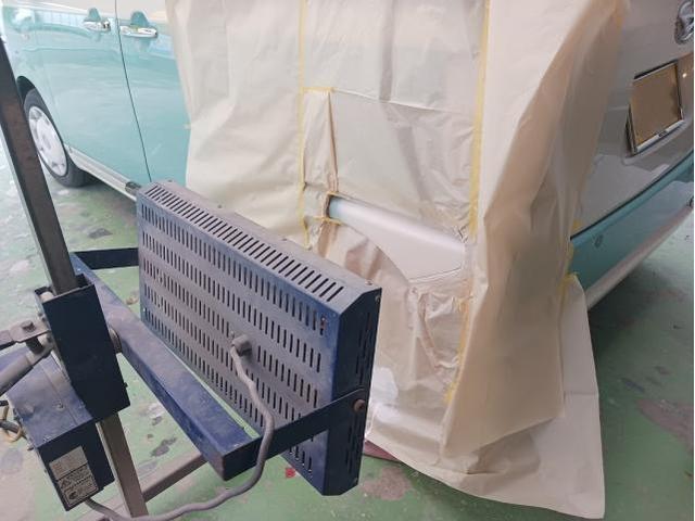 ダイハツ ムーヴキャンバス カラー XE7 パールホワイトⅢ × ファインミントメタリック 2トーン 左クォーター修理 作業期間 4日 熊本市中央区 東区 西区 北区 植木町 南区 菊陽町 合志市 大津町 他地域のお客様も大歓迎です!!