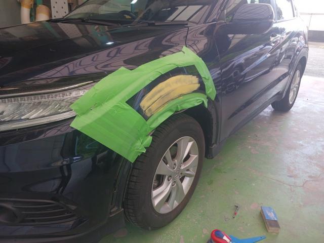 ホンダ　ヴェゼル　カラー　B610M　ミッドナイトブルービームメタリック 　左フロントフェンダー修理　作業期間　3日　熊本市中央区　東区　西区　北区　植木町　南区　菊陽町　合志市　大津町　他地域のお客様も大歓迎です!!