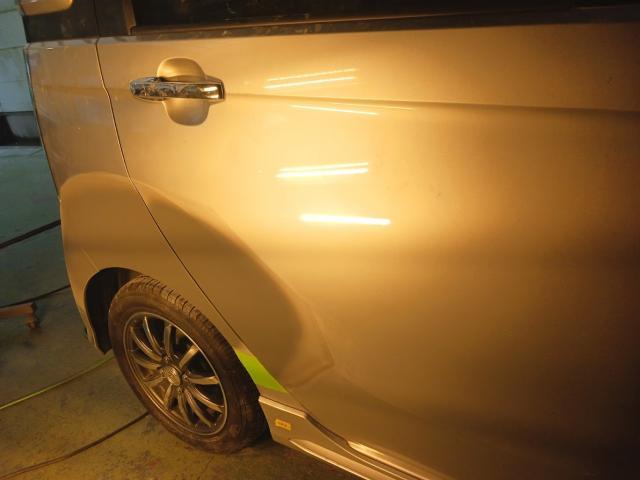 ホンダ　N-WGN　カラー　NH851M　カトラリーシルバーM　右リアドア修理・右クォーター修理・右リアバンパー修理　作業期間　3日　熊本市中央区　東区　西区　北区　植木町　南区　菊陽町　合志市　大津町　他地域のお客様も大歓迎です!!
