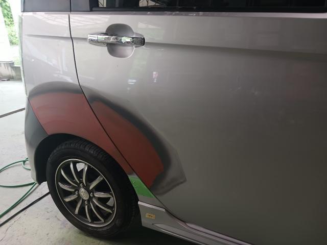 ホンダ　N-WGN　カラー　NH851M　カトラリーシルバーM　右リアドア修理・右クォーター修理・右リアバンパー修理　作業期間　3日　熊本市中央区　東区　西区　北区　植木町　南区　菊陽町　合志市　大津町　他地域のお客様も大歓迎です!!