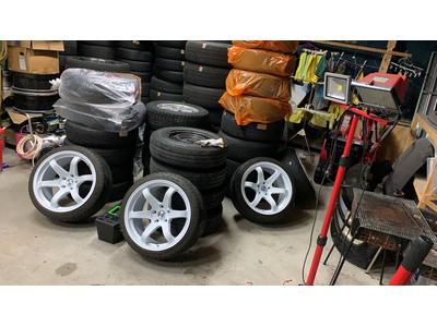 タイヤ交換作業