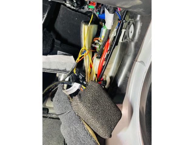 BMW i7(G70)テレビキャンセラー取付