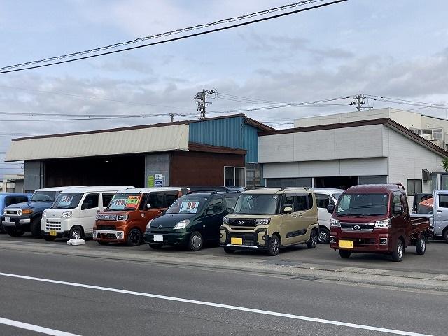 新車中古車販売も行っております。お車ご購入の際もご相談お待ちしております。
