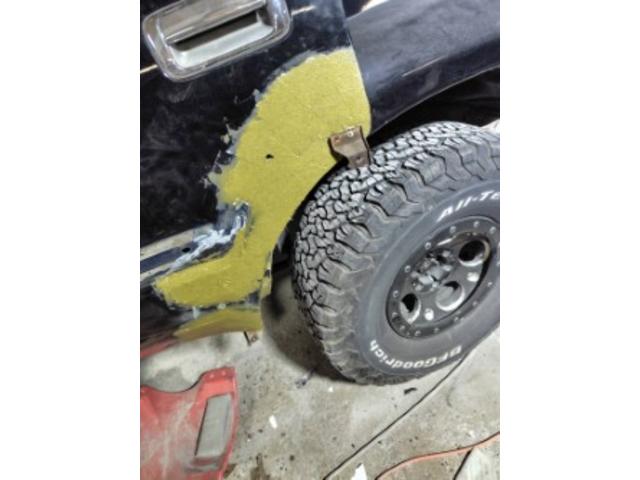 トヨタ ランドクルーザー80 板金塗装・下廻り防錆塗装