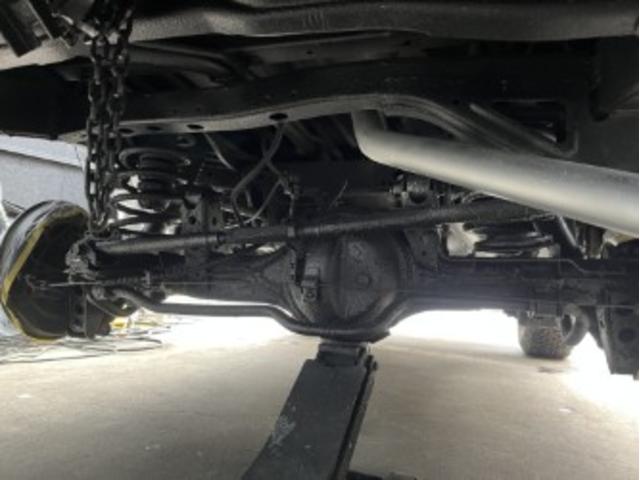 トヨタ ランドクルーザー80 板金塗装・下廻り防錆塗装