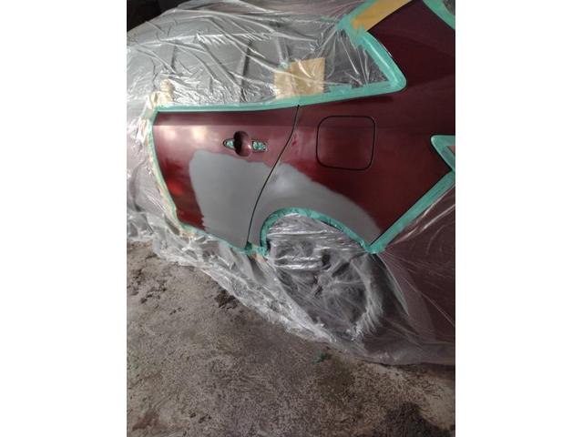 トヨタ　カローラツーリング　板金・外装補修