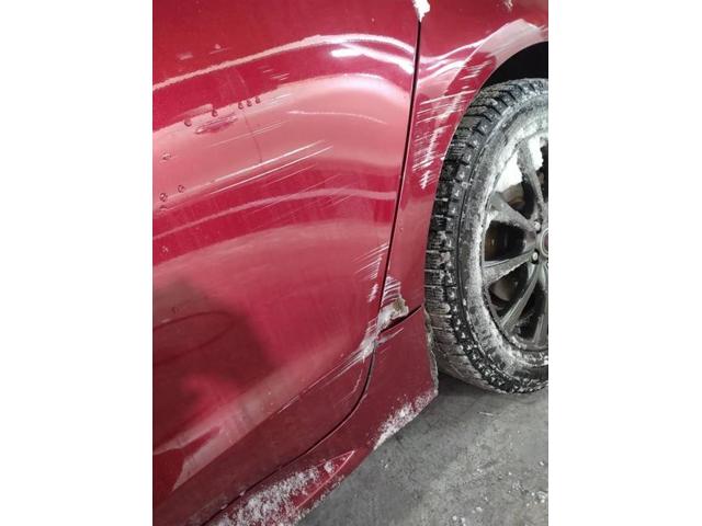 トヨタ　カローラツーリング　板金・外装補修