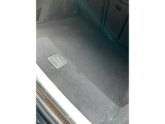 アウディ　Ｑ３　車内清掃　滅菌コース　シート洗浄　メッキパーツ磨き
