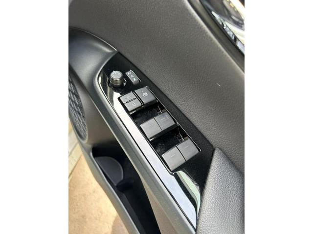 トヨタ　プリウス　車内清掃　滅菌コース　天井クリーニング