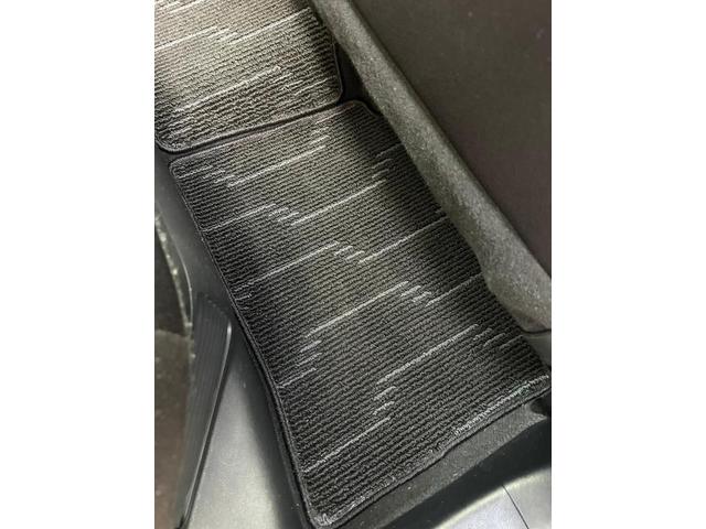 トヨタ　プリウス　車内清掃　滅菌コース　天井クリーニング