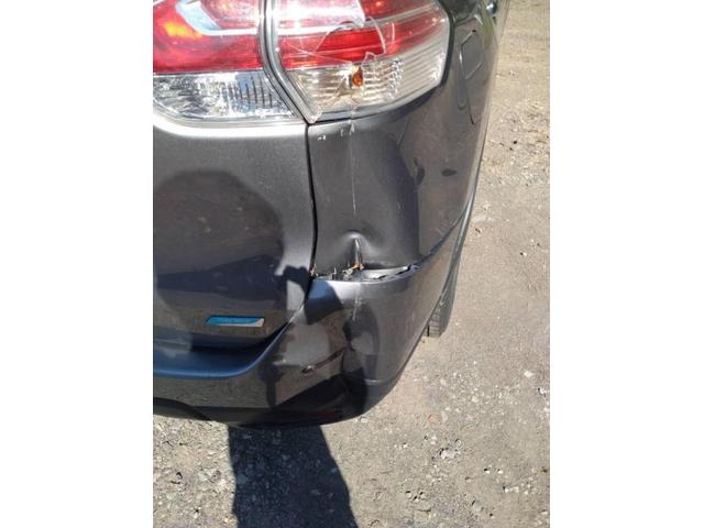 日産　エクストレイル　板金・外装補修　事故修理
