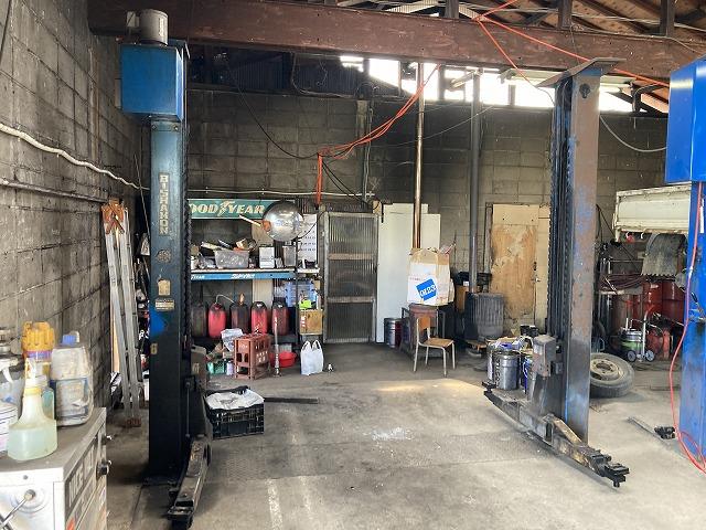 一方井自動車整備工場8