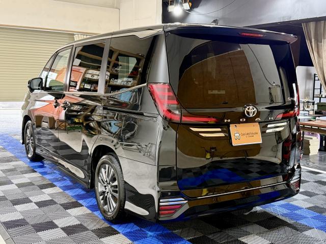 【トヨタ　ノア　セラミックコーティング　ボディ研磨　ウィンドウコーティング】