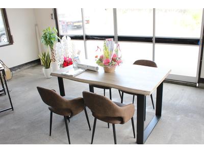 店内でごゆっくりお待ち頂けます！